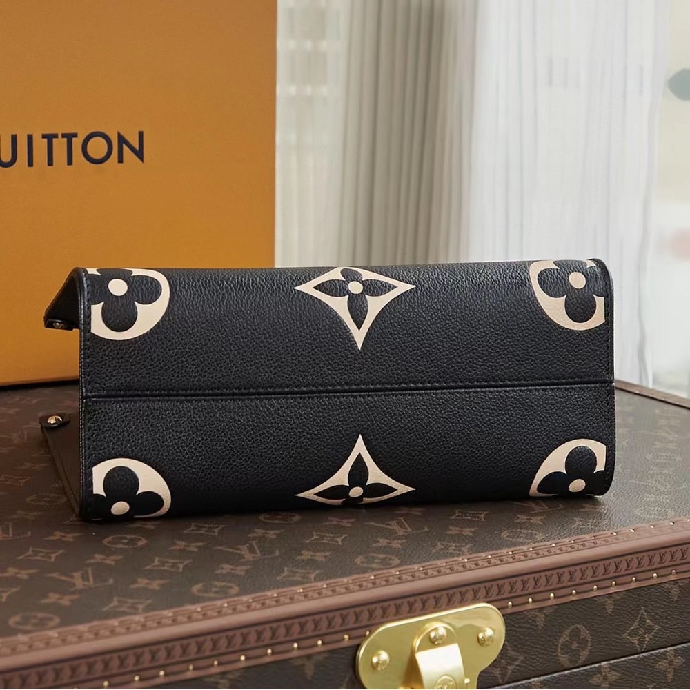 🏖️ Louis Vuitton Women ONTHEGO PM M45659 Bag - Picture 4 of 9